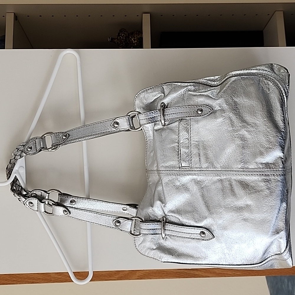 The Sak Silver Metallic Leather Bag - Picture 3 of 11